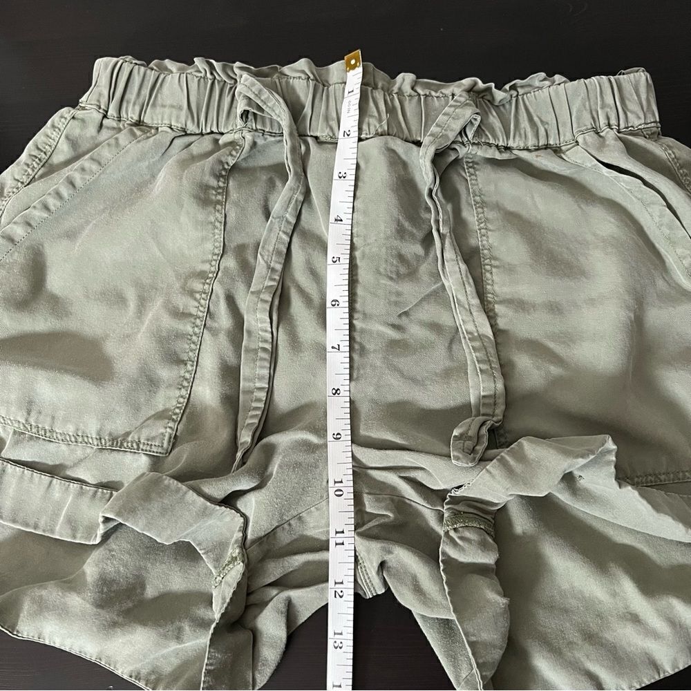 Aerie Shorts Womens Small Olive Green Elastic Waist Pockets Pull On Lightweight - Picture 8 of 9